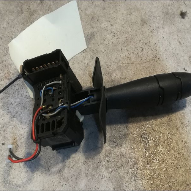 Commande clignotant occasion RENAULT MEGANE I Phase 2 03-1999->06-2003 1.4 16v 7701047541 2