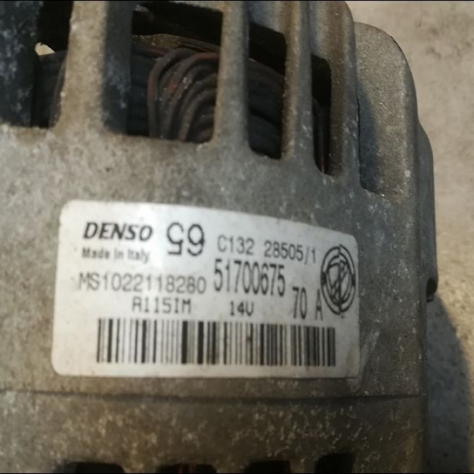 Alternateur occasion FIAT GRANDE PUNTO III Phase 1 09-2005->12-2013 1.4i 77ch 51714794 3