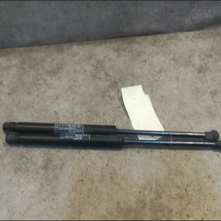 Verin droit hayon occasion ALFA ROMEO 147 Phase 1 09-2000->09-2004 1.6 T S 120ch 50500057