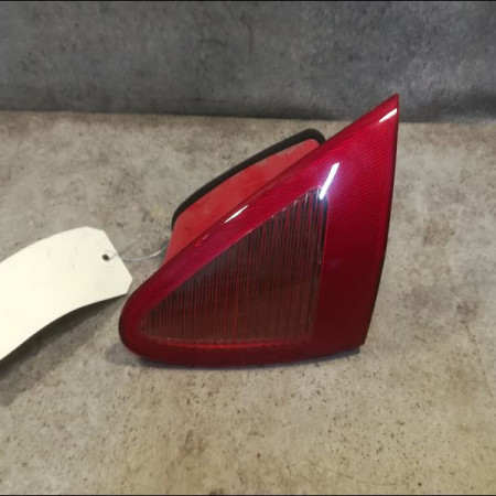 Feu arrière intérieur droit occasion ALFA ROMEO 147 Phase 1 09-2000->09-2004 1.6 T S 120ch