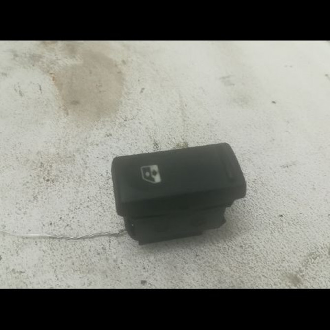 Commande lève-glace porte avant droite occasion RENAULT 19 Phase 1 07-1989->04-1992 1.9 TD 1