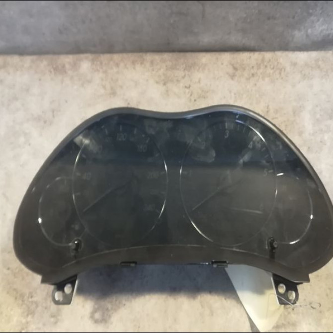 Compteur occasion TOYOTA AVENSIS I Phase 2 09-2000->05-2003 2.0 D-4D 8380005630 1