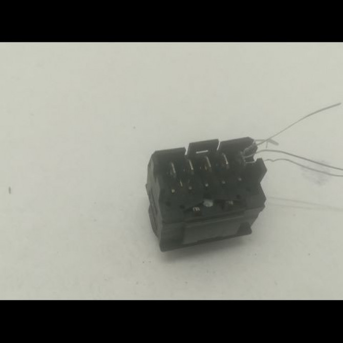 Commande lève-glace porte avant droite occasion CITROEN XANTIA Phase 1 BREAK 07-1995->06-1998 2.1 TD 109ch 2