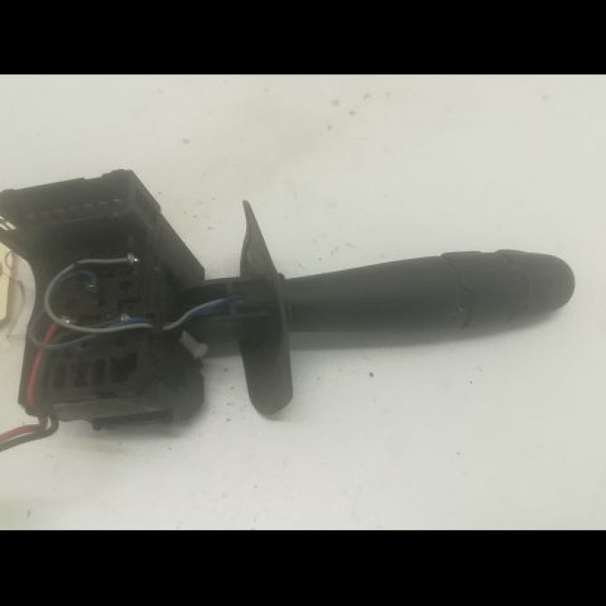 Commande clignotant occasion RENAULT MEGANE I Phase 2 03-1999->06-2003 1.4 16v 7701047541 2