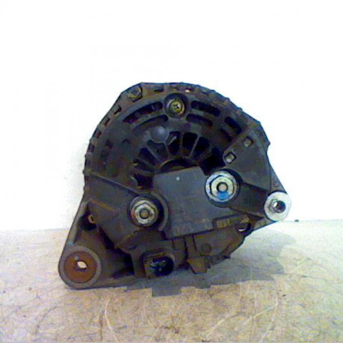 Alternateur occasion  99660301202 2