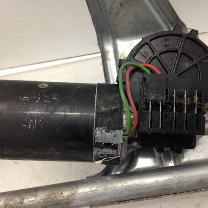 Moteur essuie-glace avant occasion 2