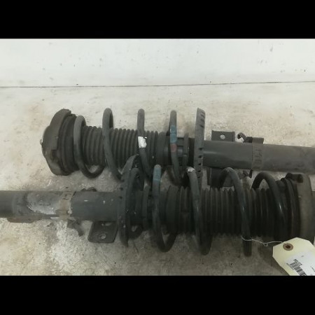 Amortisseur avant droit occasion VOLKSWAGEN FOX Phase 1 06-2005->09-2011 5Z0413031AB