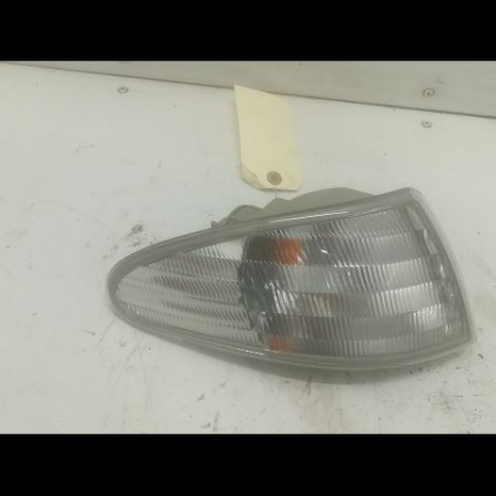 Clignotant droit occasion FORD MONDEO I Phase 1 01-1993->09-1996 1.8 TD