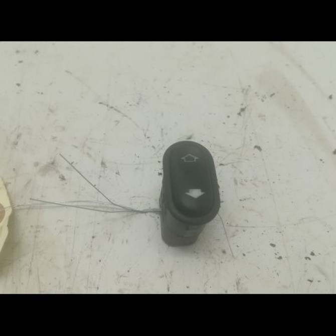 Commande lève-glace porte avant droite occasion FORD MONDEO I Phase 1 01-1993->09-1996 1.8 TD 1