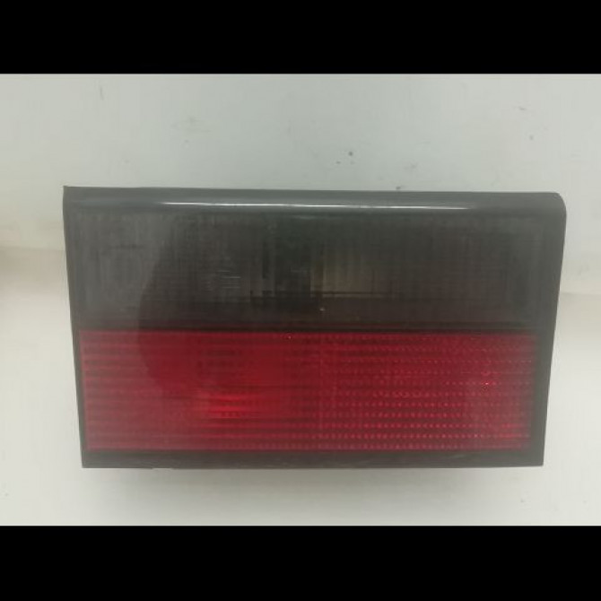 Feu arrière interieur gauche occasion CITROEN XANTIA Phase 1 03-1993->06-1998 2.1 TD 95668017 1