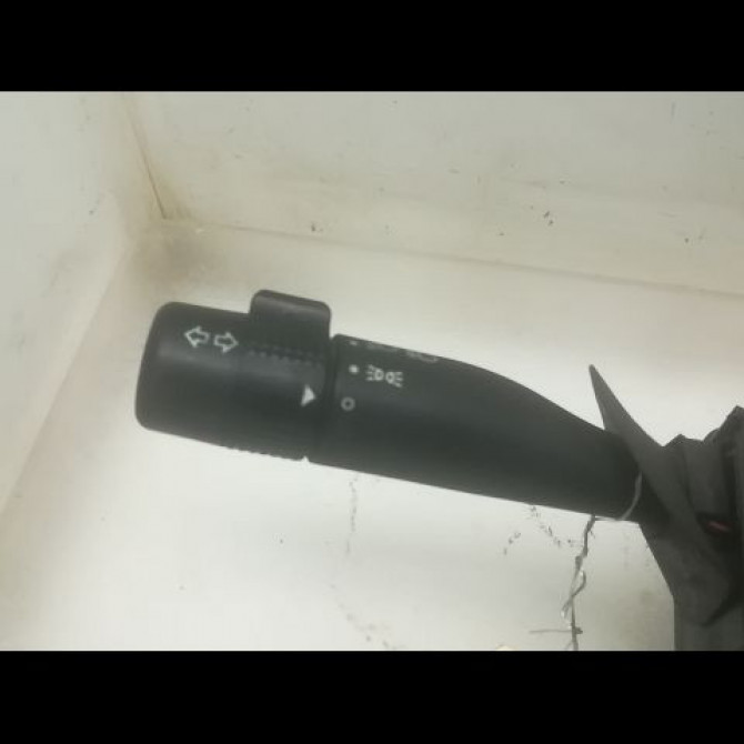 Bloc commodos occasion FORD FIESTA IV Phase 1 09-1995->09-1999 1.25i 1021784 3