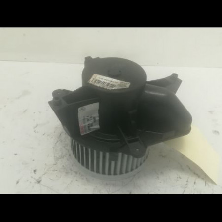 Ventilateur de chauffage occasion FIAT PUNTO II Phase 2 05-2003->10-2009 1.2i 60ch 77362560