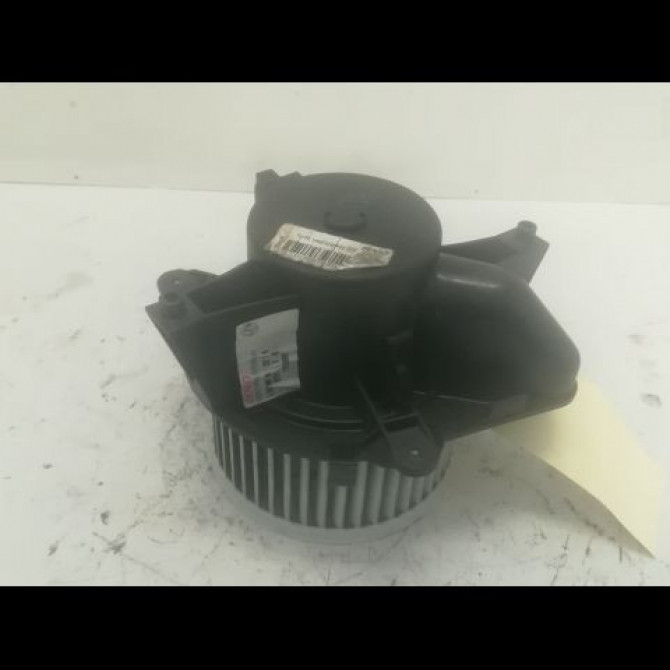 Ventilateur de chauffage occasion FIAT PUNTO II Phase 2 05-2003->10-2009 1.2i 60ch 77362560 1