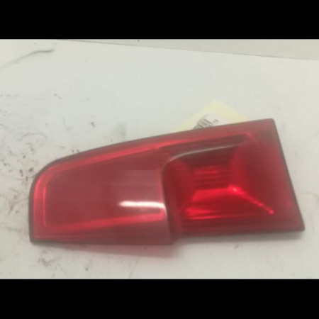 Feu arrière intérieur droit occasion FIAT PUNTO II Phase 2 05-2003->10-2009 1.2i 60ch