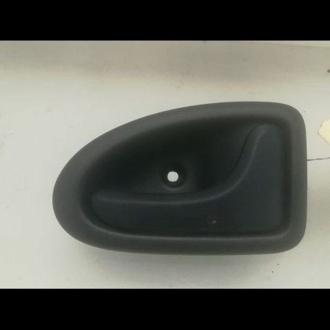Poignee int porte ard occasion RENAULT CLIO II Phase 1 03-1998->06-2001 1.2 8200669525 1