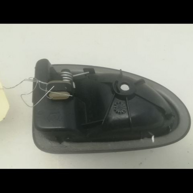 Poignee int porte ard occasion RENAULT CLIO II Phase 1 03-1998->06-2001 1.2 8200669525 2