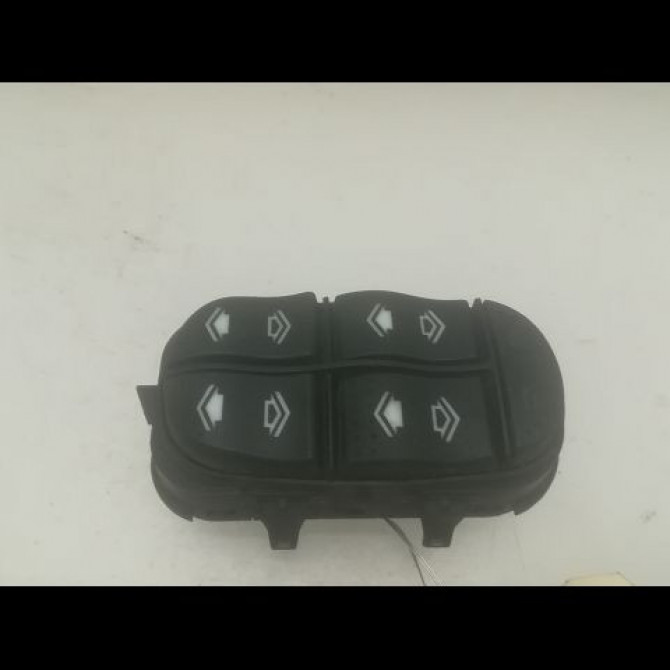 Commande lève-glace porte avant gauche occasion FORD FOCUS I Phase 1 10-1998->09-2004 1.8 TDDI 90ch 1091483 1