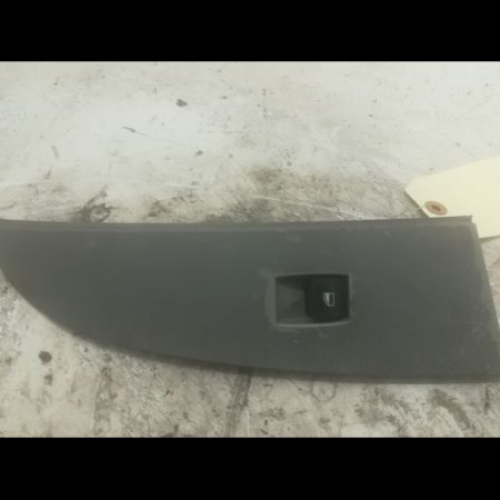 Commande lève-glace porte avant droite occasion B.M.W. SERIE 5 V Phase 1 07-2003->03-2007 530d 218ch