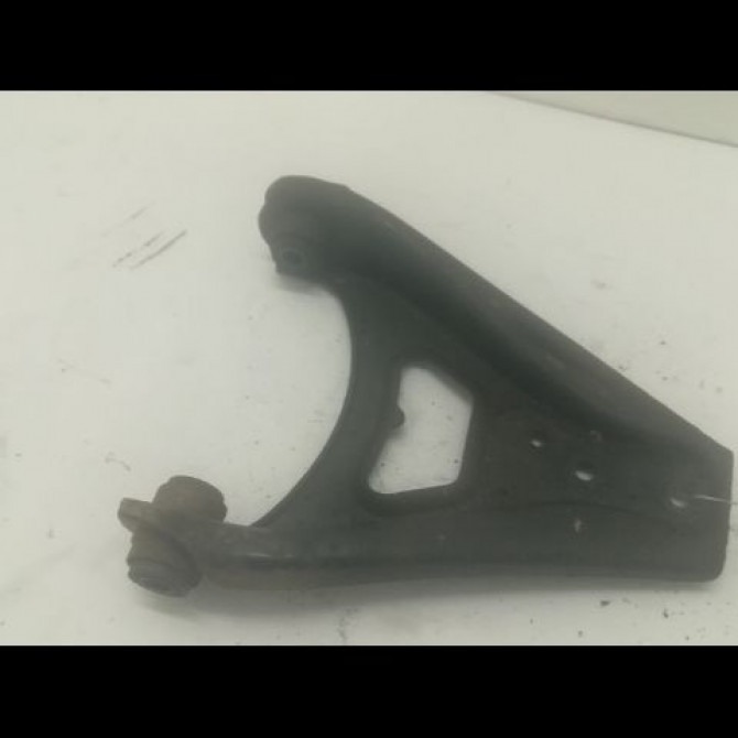 Triangle inf avg occasion RENAULT EXPRESS Phase 2 09-1994->09-1997 1.9 D 65ch 7700783455 1