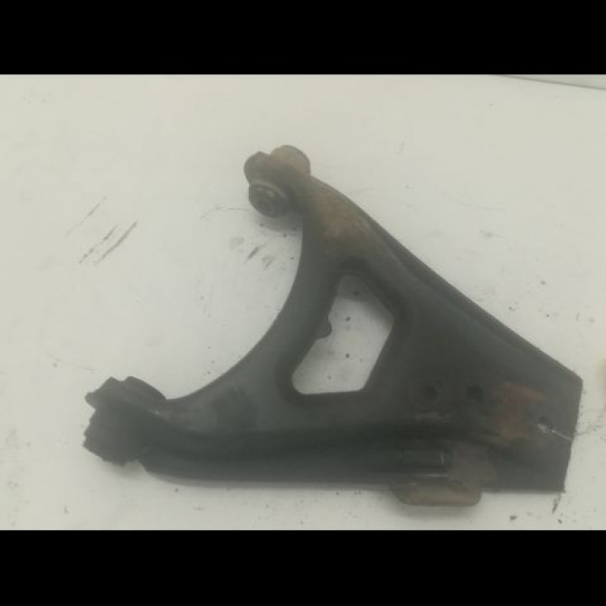 Triangle inf avg occasion RENAULT EXPRESS Phase 2 09-1994->09-1997 1.9 D 65ch 7700783455 2