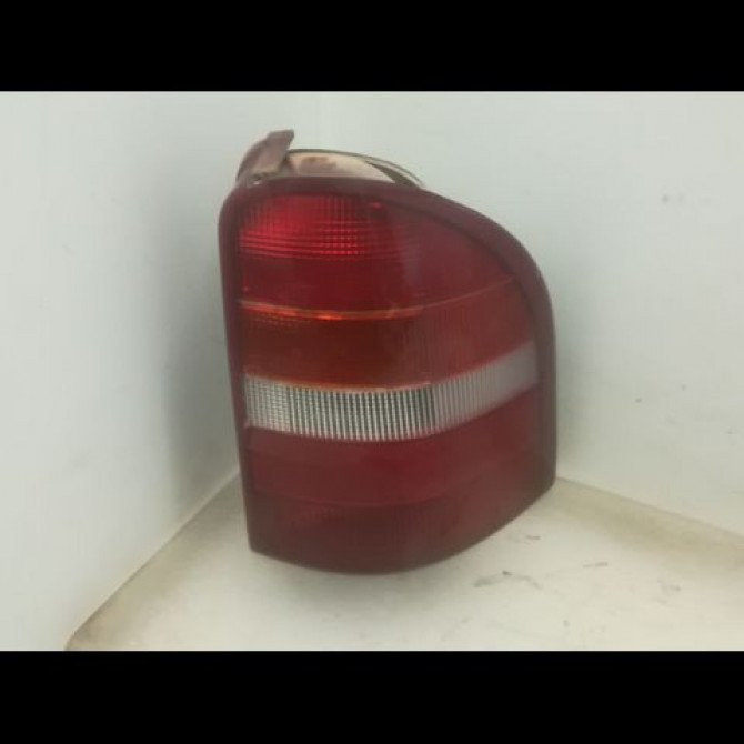 Feu arrière droit occasion FORD MONDEO I Phase 2 10-1996->09-2000 1.8 TD 1119438 1