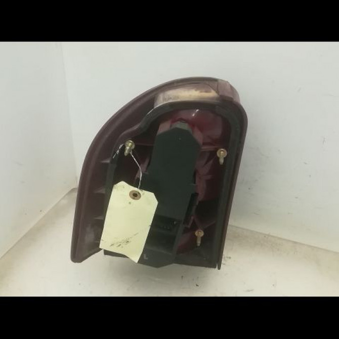 Feu arrière droit occasion FORD MONDEO I Phase 2 10-1996->09-2000 1.8 TD 1119438 2