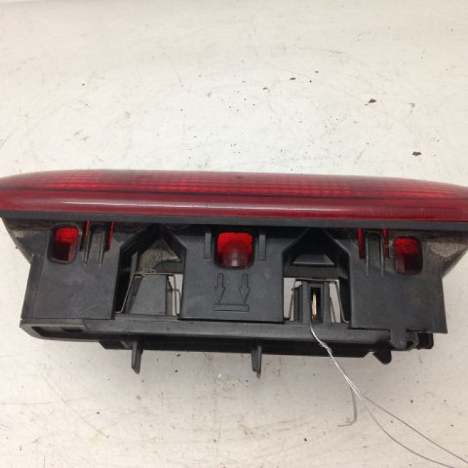 Feux stop supplementaire occasion RENAULT CLIO I Phase 3 03-1996->08-1998 1.2 2