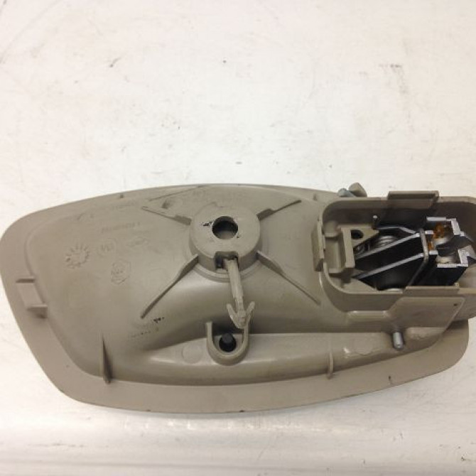 Poignee int porte arg occasion RENAULT MEGANE III Phase 1 11-2008->01-2012 1.4 TCE 16v 130ch 806700014R 2