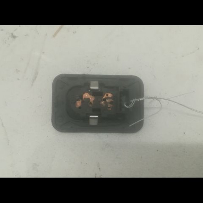 Commande lève-glace porte avant droite occasion OPEL CORSA III Phase 1 10-2000->08-2003 1.7 DI 16v 24411032 2