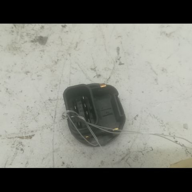 Commande lève-glace porte avant droite occasion FORD FIESTA IV Phase 1 09-1995->09-1999 1.25i 2