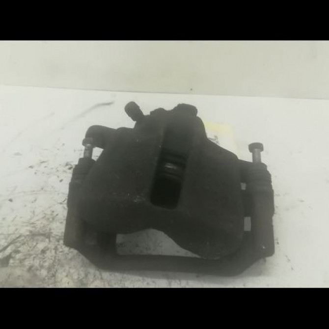 Etrier de frein avant droit occasion VOLKSWAGEN GOLF III Phase 1 01-1992->12-1997 1.9 TDI 110ch 357615124AX 1