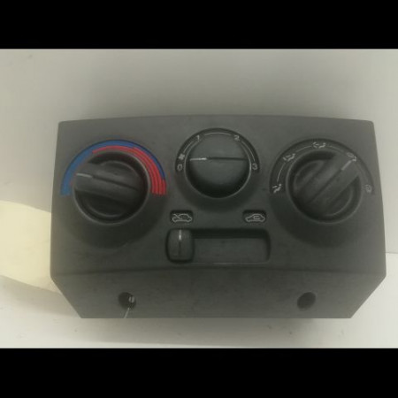 Commande de chauffage occasion FIAT PUNTO I Phase 1 11-1993->10-1999 1.1i 54ch 714302060