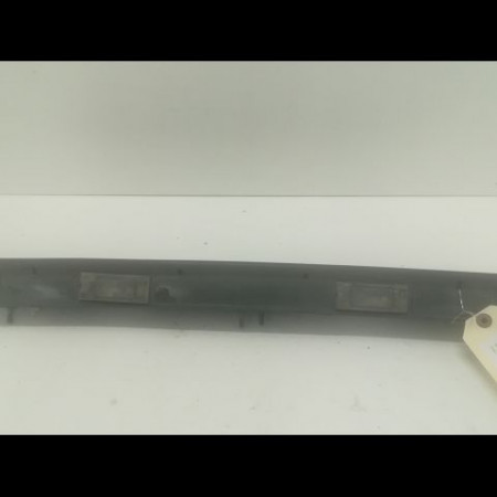 Eclaireur plaque de police occasion RENAULT MASTER II Phase 1 09-1997->11-2003 2.8 DTI 115ch 7701036245