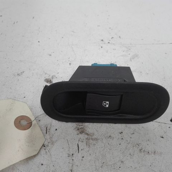 Commande leve-glace porte arrière gauche occasion RENAULT KANGOO II Phase 1 01-2008->03-2013 1.5 DCI 85ch 1