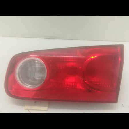 Feu arrière intérieur droit occasion RENAULT LAGUNA II Phase 2 03-2005->09-2007 2.2 DCI 150ch 8200262111