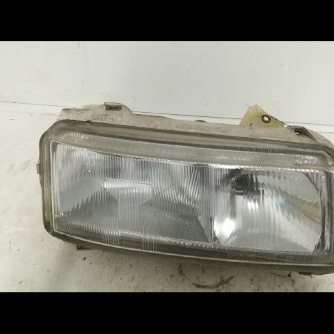 Phare droit occasion VOLKSWAGEN PASSAT III Phase 2 11-1993->09-1996 1.8i 90ch 1