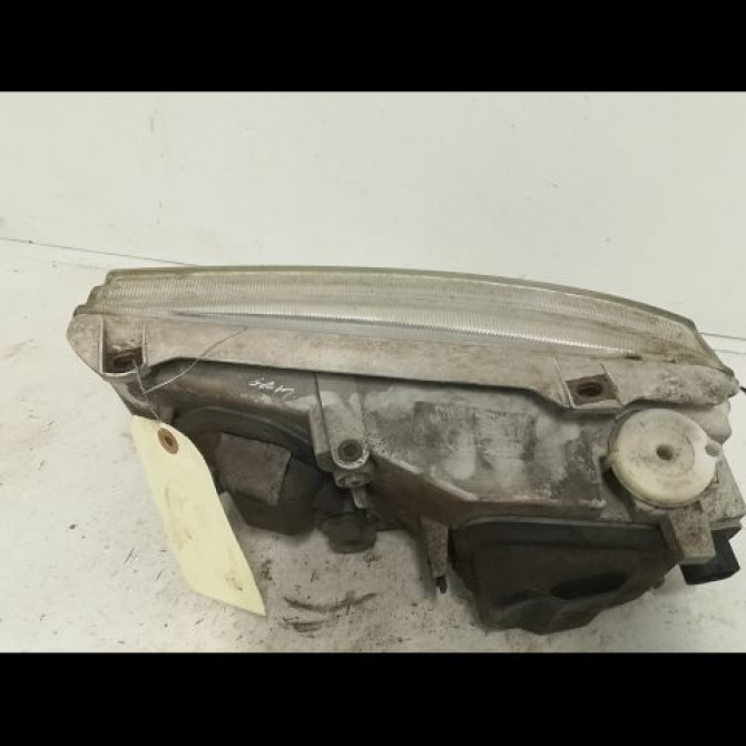Phare droit occasion VOLKSWAGEN PASSAT III Phase 2 11-1993->09-1996 1.8i 90ch 2