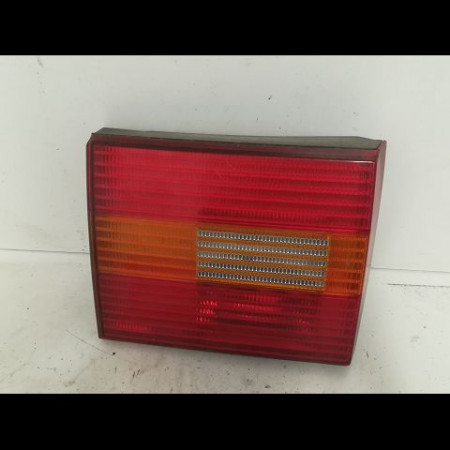 Feu arrière interieur gauche occasion VOLKSWAGEN PASSAT III Phase 2 11-1993->09-1996 1.8i 90ch