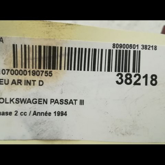 Feu arrière intérieur droit occasion VOLKSWAGEN PASSAT III Phase 2 11-1993->09-1996 1.8i 90ch 3
