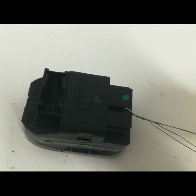 Commande lève-glace porte avant droite occasion PEUGEOT 206 + Phase 1 03-2009->05-2013 1.4 HDI 70ch 2