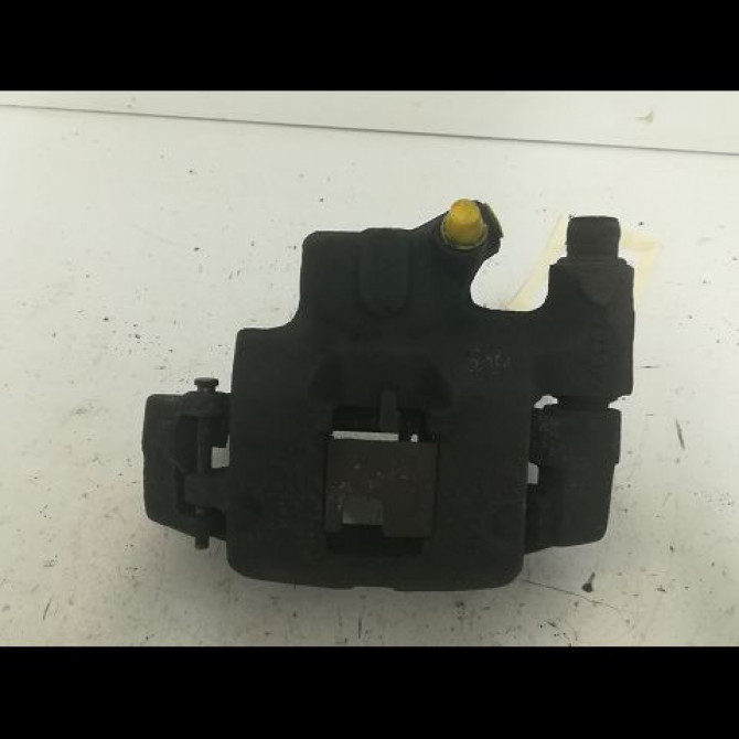 Etrier de frein avant gauche occasion FIAT PUNTO II Phase 1 10-1999->05-2003 1.2i 60ch 9946103 1