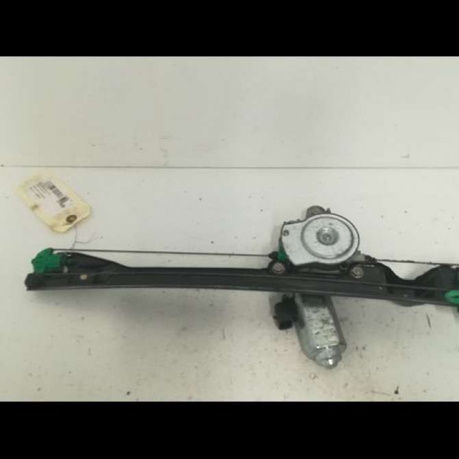Mecanisme+moteur leve-glace avg occasion FIAT PUNTO II Phase 1 10-1999->05-2003 1.2i 60ch 71792543 2
