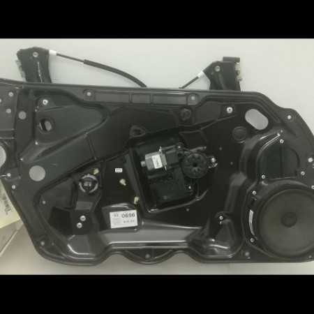 Mecanisme+moteur leve-glace avg occasion VOLKSWAGEN PASSAT VI Phase 1 10-2010->... 2.0 TDI 140ch 3AA837461C