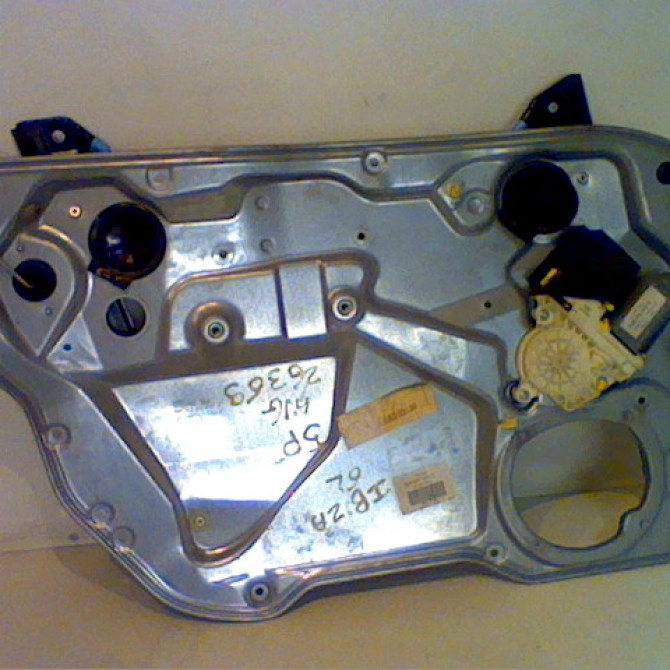 Mecanisme+moteur leve-glace avg occasion SEAT IBIZA III Phase 1 03-2002->03-2006 1.9 SDI 6L4837461 1