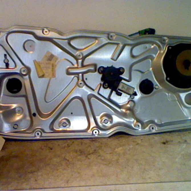 Mecanisme + moteur lève-glace avant droit occasion FIAT STILO Phase 1 10-2001->09-2007 46831652 1