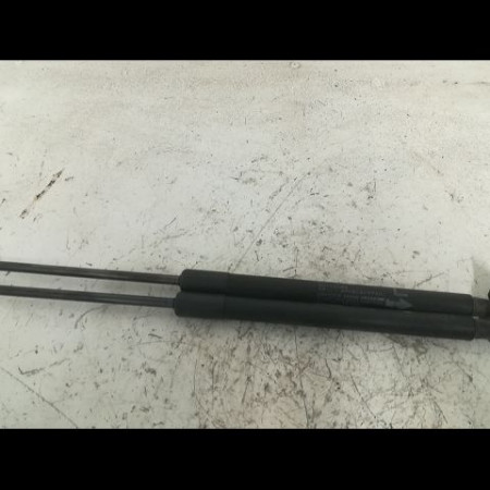 Verin droit hayon occasion TOYOTA YARIS II Phase 1 12-2005->11-2009 1.4 D-4D 689500D021