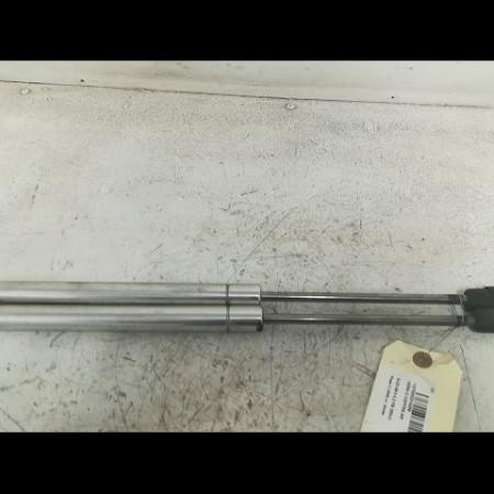 Verin droit coffre arrière occasion AUDI A8 II Phase 2 LONG 12-2007->12-2009 4.2 FSI 350ch 4E0827551C