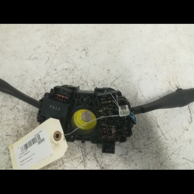 Bloc commodos occasion NISSAN PICK-UP III Phase 2 03-2002->09-2006 2.5 TDI 4x4 4