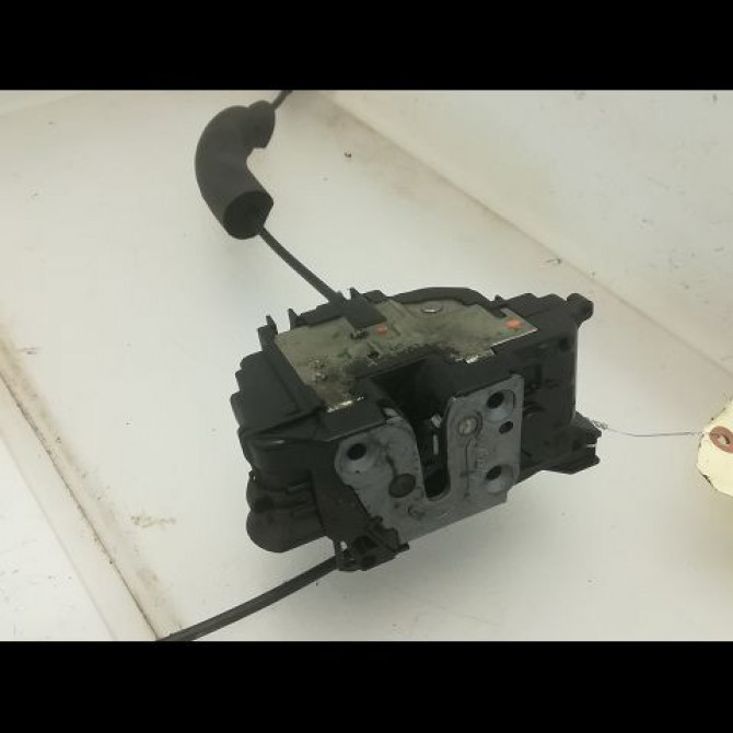 Serrure porte arg occasion RENAULT MEGANE III Phase 1 11-2008->01-2012 1.5 DCI 105ch 825030002R 2