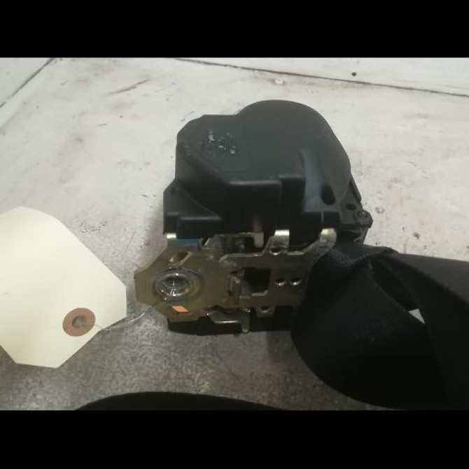 Ceinture arrière droite occasion FORD FIESTA IV Phase 1 09-1995->09-1999 1.25i 1107633 3